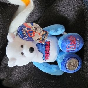 Limited Treasures coin bear,  Virginia with tags.